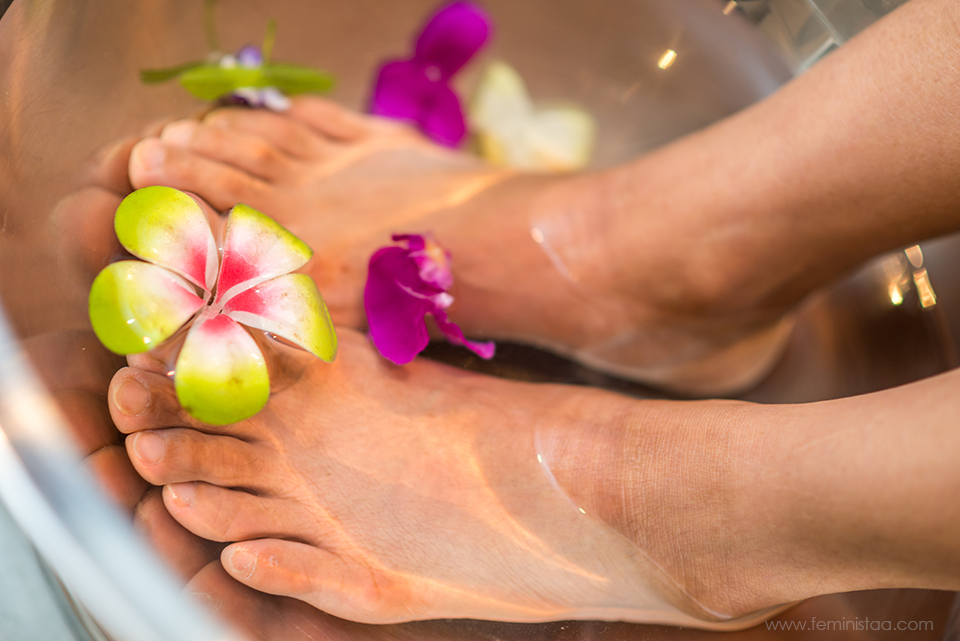 How To Do Pedicure at Home with Natural Ingredients